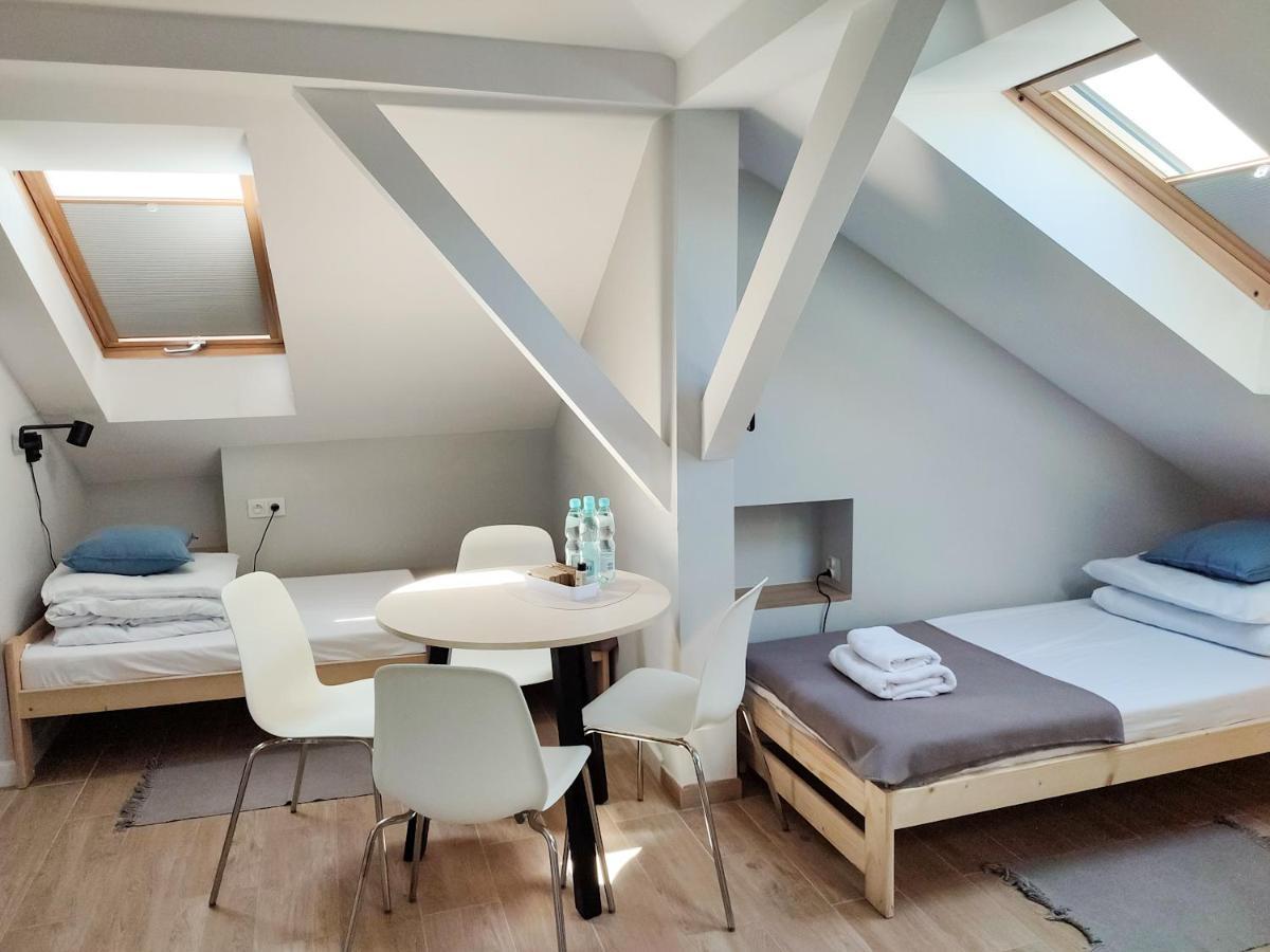 Apart Hostel S8 Blizne Jasinskiego Luaran gambar