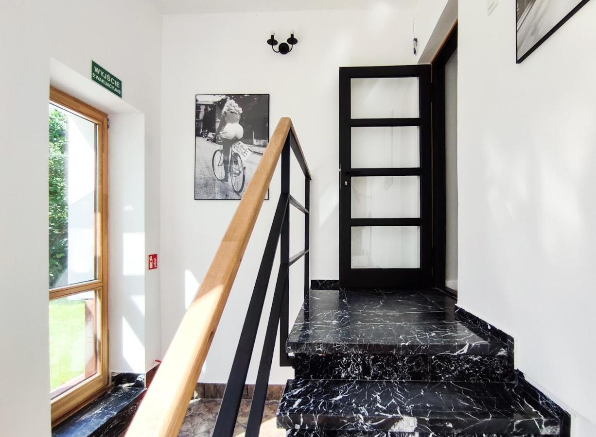 Apart Hostel S8 Blizne Jasinskiego Luaran gambar